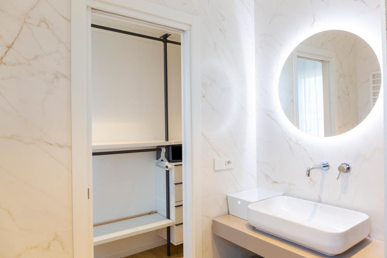 7th floor apartment Foggia Buitenkant foto