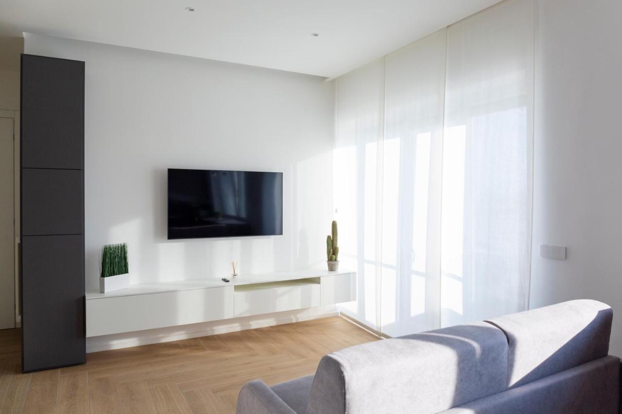7th floor apartment Foggia Buitenkant foto