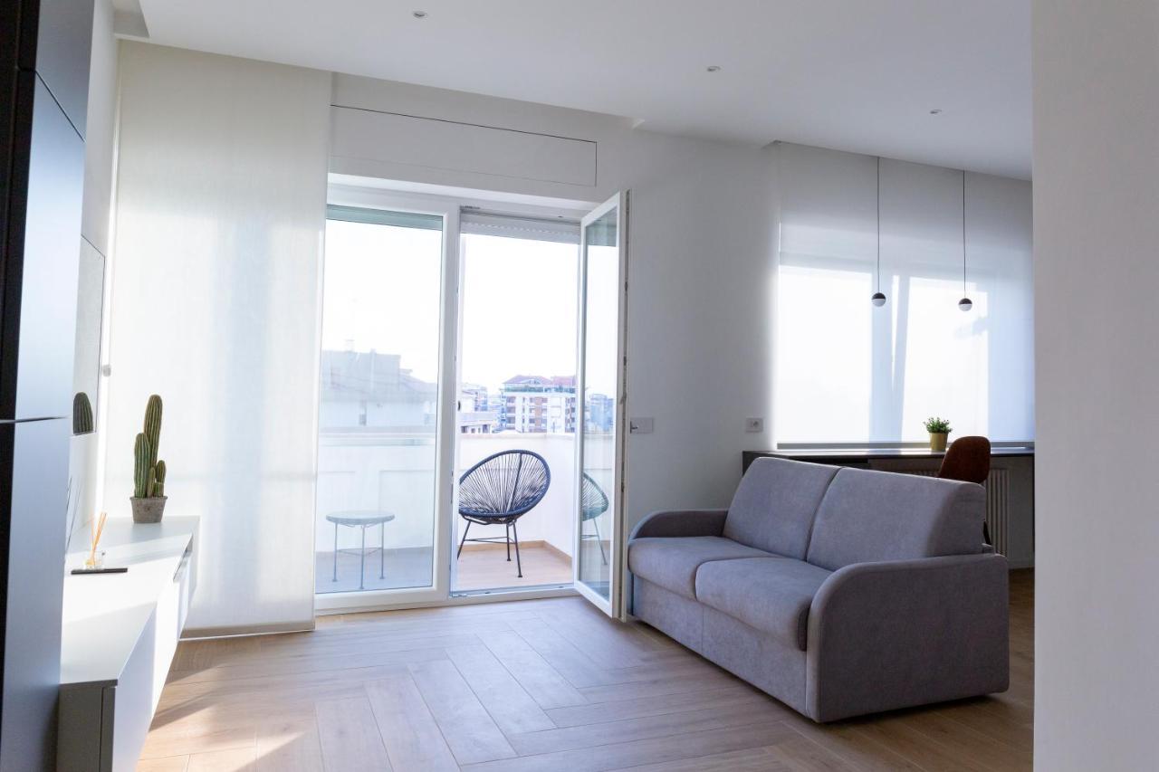 7th floor apartment Foggia Buitenkant foto