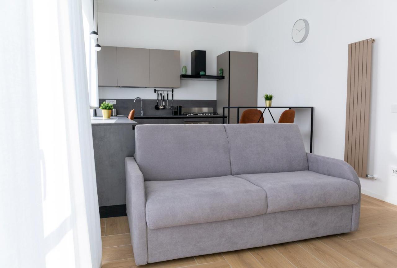 7th floor apartment Foggia Buitenkant foto